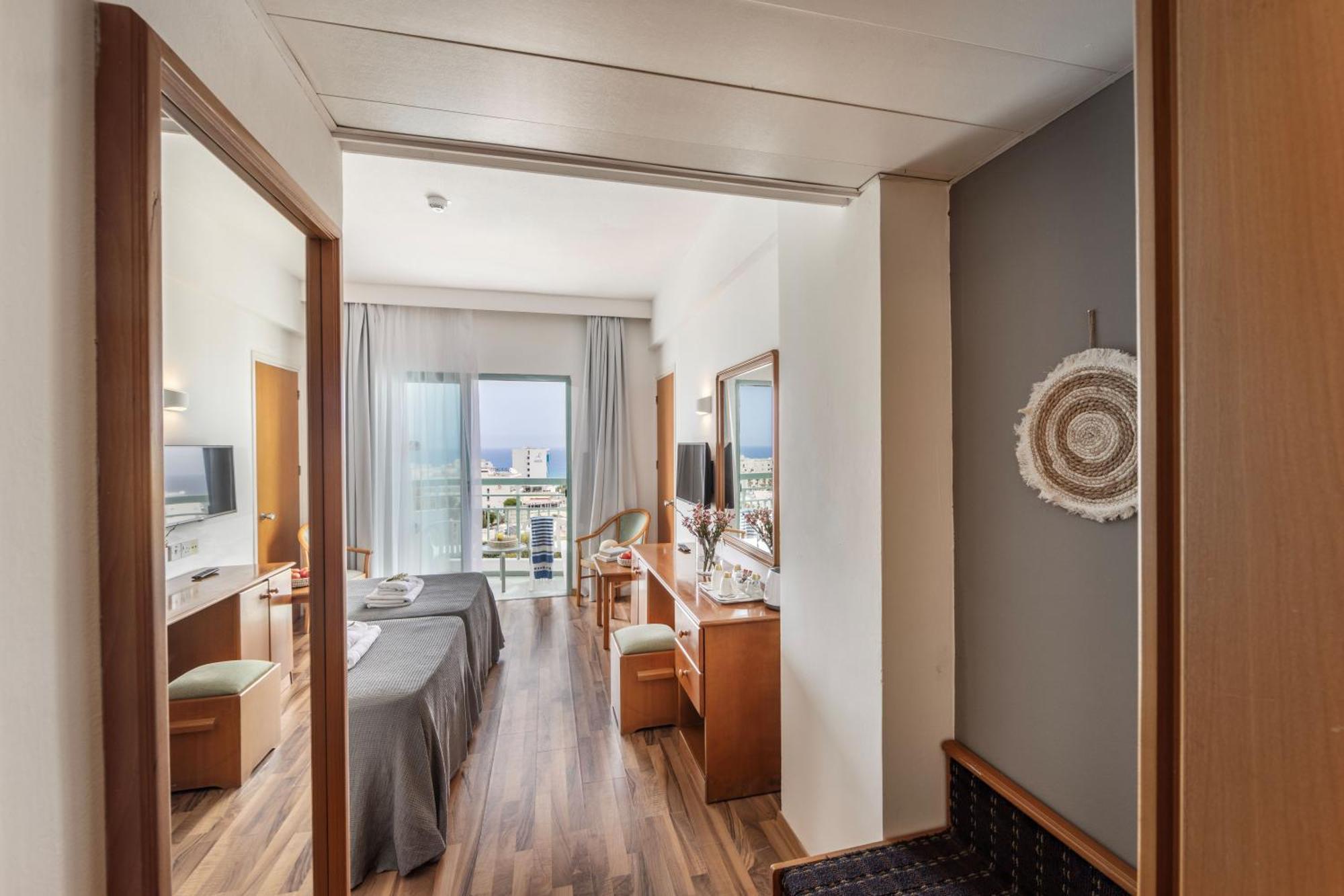 Antigoni Hotel Protarász Kültér fotó